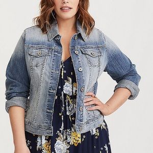 Torrid NWT Size 4 Jean Jacket